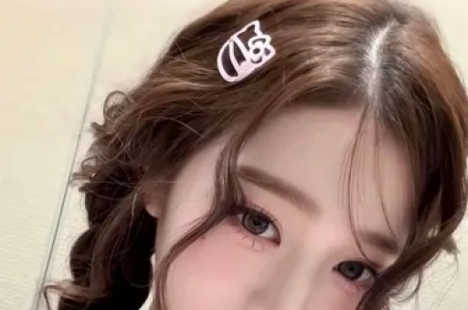 房琪以前是大家心里的“才女”金句一堆粉丝爱看。可这
